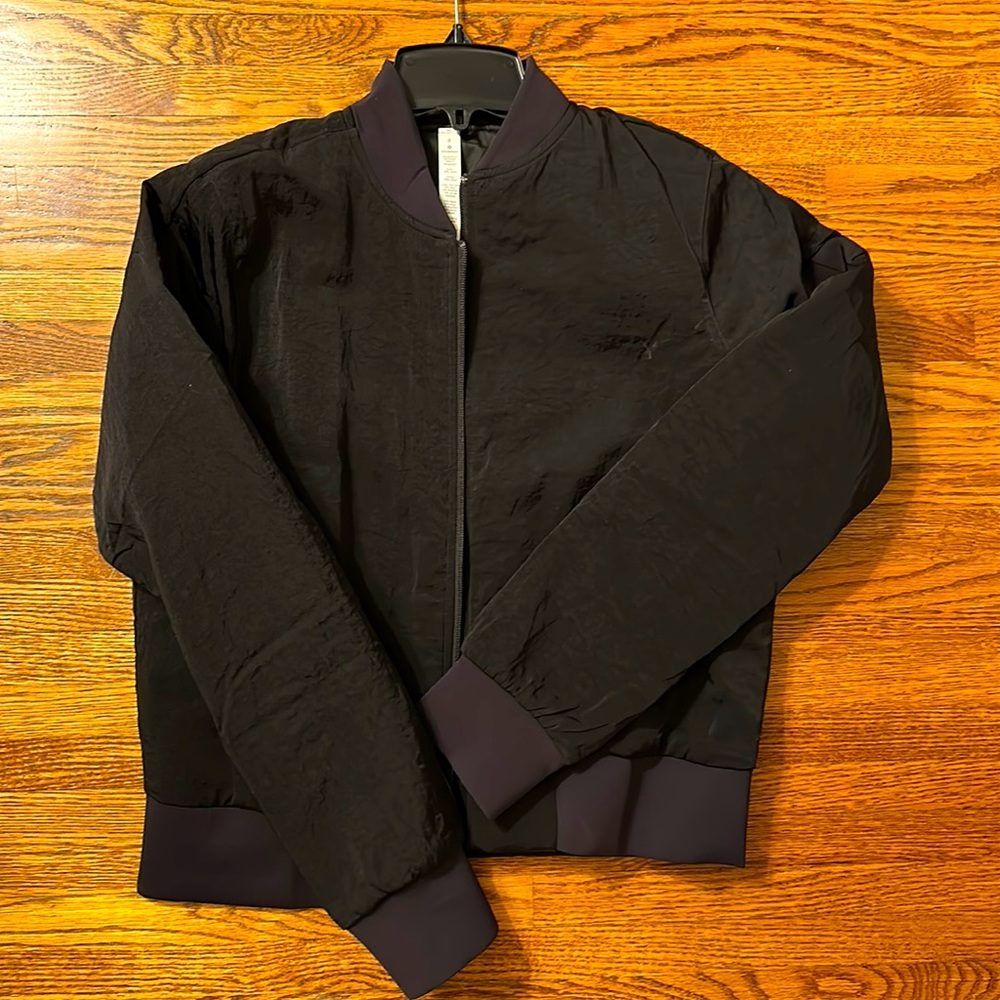 Lululemon black bomber jacket size 8